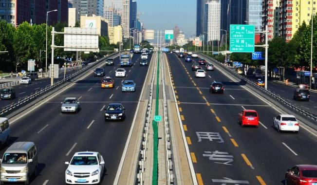 安全驾驶汽车经验谈：城市道路驾驶之一