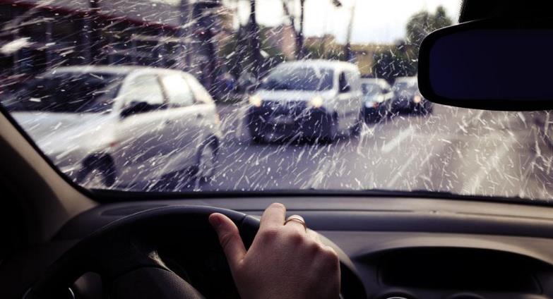 下雨开车安全注意事项